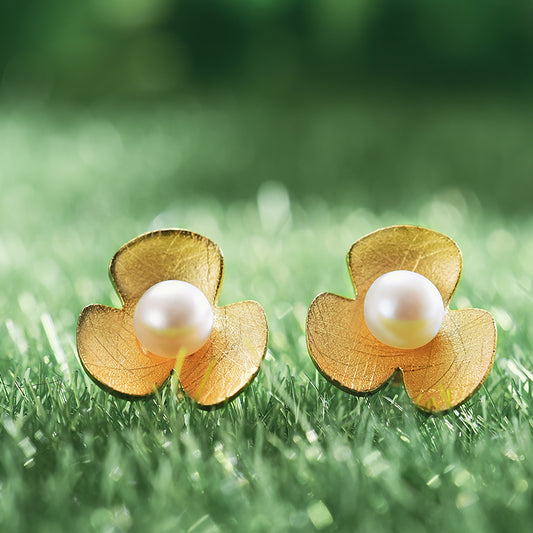 Shamrock Pearl Studs - Gold