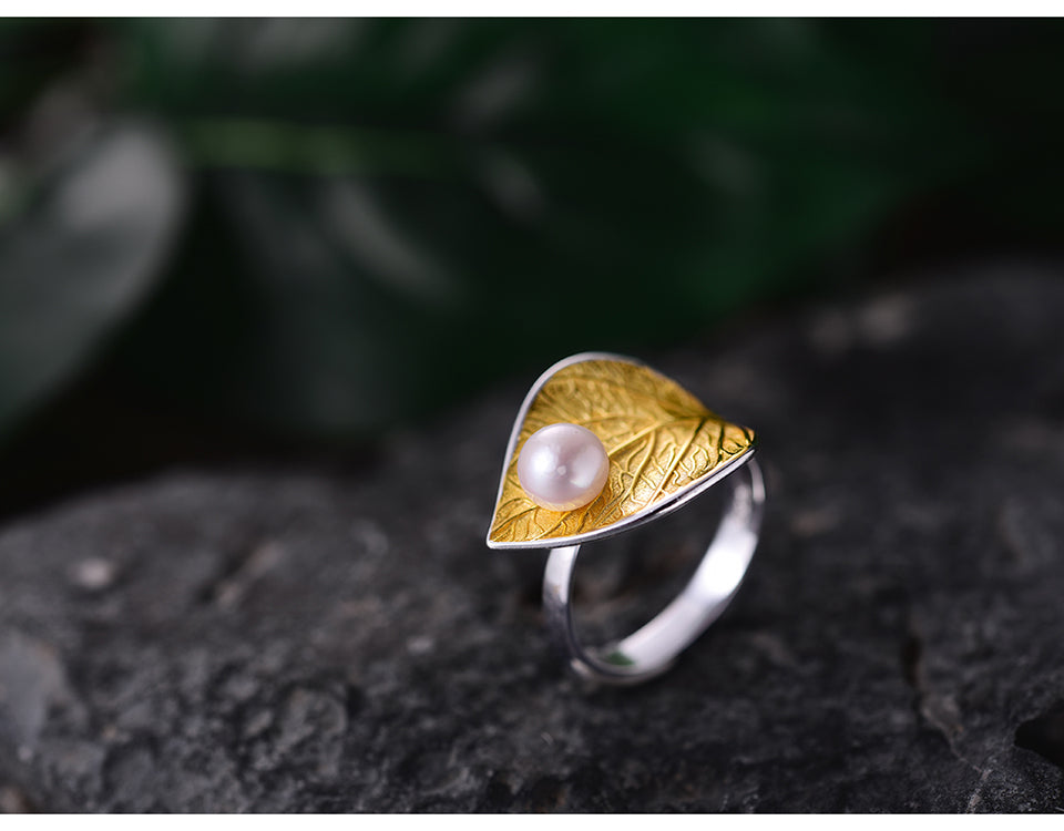 Rain Drop Pearl Leaf Ring - Gold